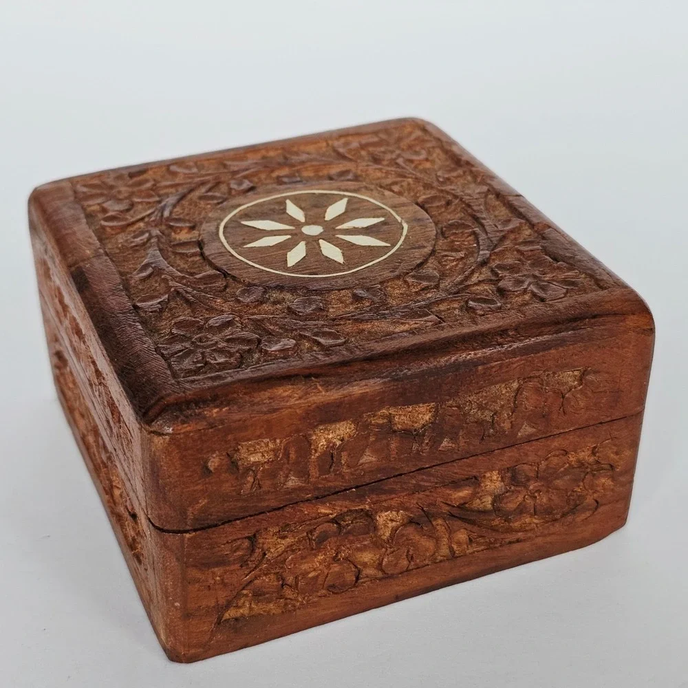 Vintage Handmade Carved Wooden Sewing Box Jewelry Trinket Floral Wood Inlay 1594